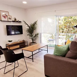 https://precioso-apartamento-en-el-centro-de-torremolinos.hotelsinnerja.org